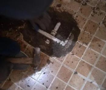 罗定卫生间漏水维修公司为您分享下卫生间渗水如何处理及注意事项